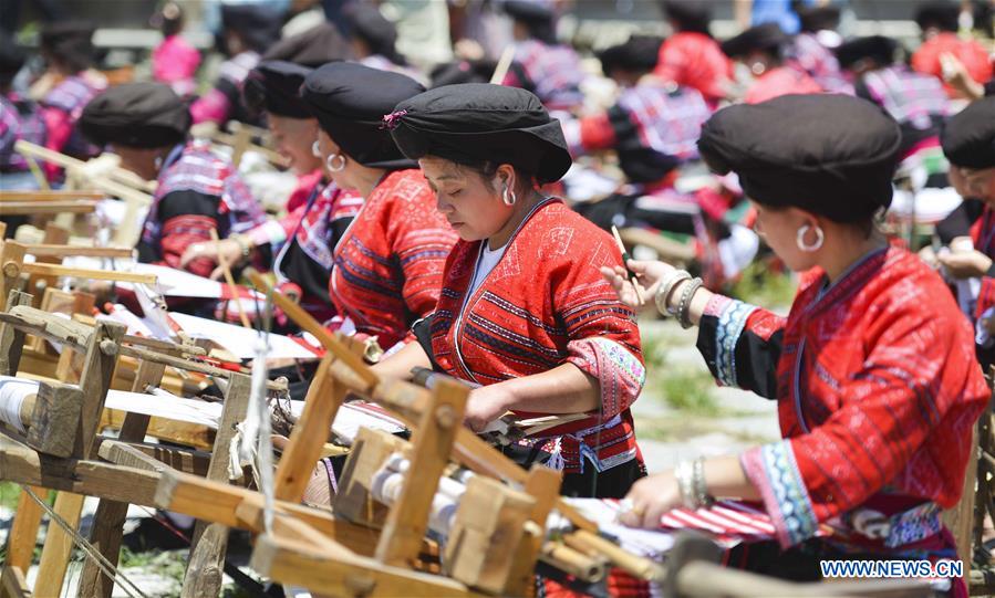 #CHINA-GUANGXI-GUILIN-DRYING CLOTHES FESTIVAL (CN)