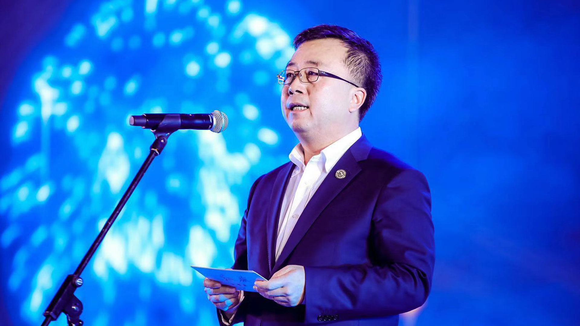 中國第一汽車集團(tuán)有限公司副總經(jīng)理王國強(qiáng)在海南博鰲舉行的2019中國企業(yè)家博鰲論壇&ldquo;民族品牌之夜&rdquo;活動上致辭