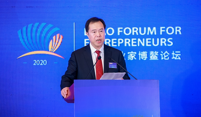 中鐵高新工業(yè)股份有限公司黨委書記、董事長易鐵軍演講