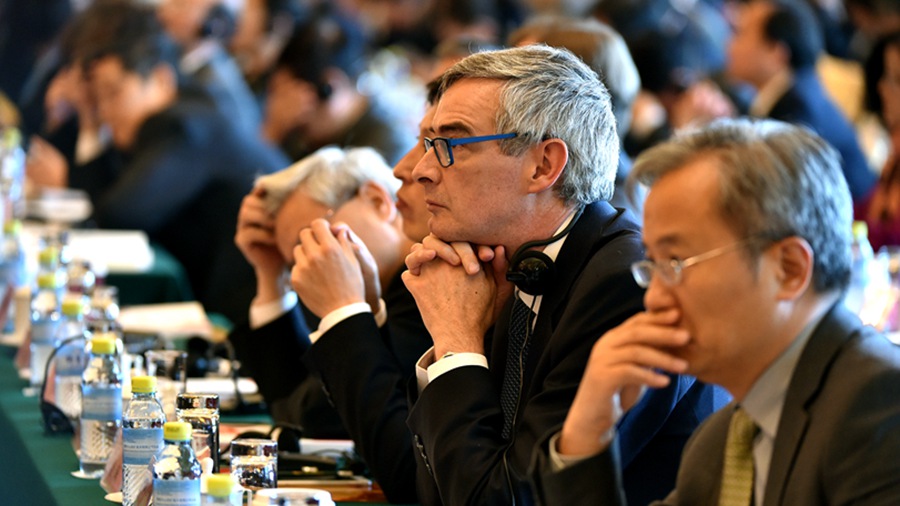 海外人士：多個領(lǐng)域跡象表明中國經(jīng)濟不會&ldquo;硬著陸&rdquo;