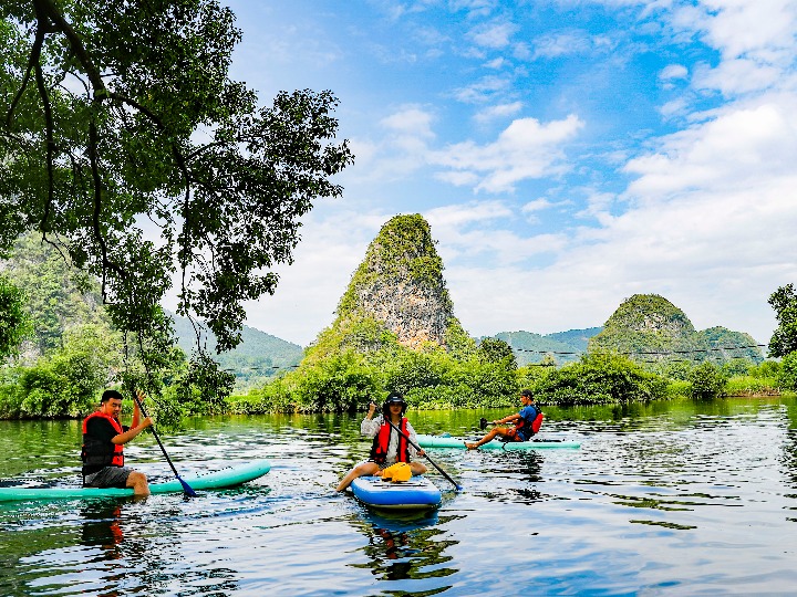 追光丨房車、帳篷、太空艙&hellip;&hellip;你想要的露營裝備這里都有