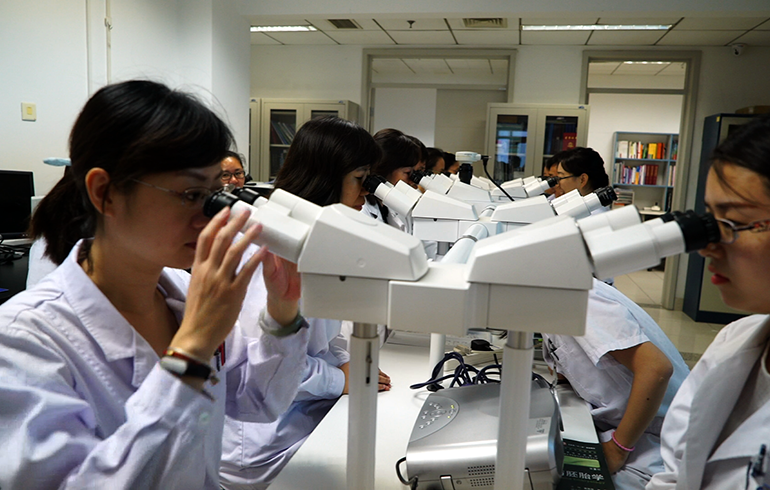 致敬偉大改革｜對話40年，講述身邊的健康故事33&mdash;好醫(yī)生是這樣煉成的