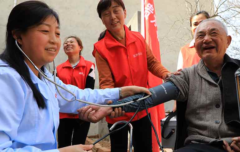 致敬偉大改革｜對(duì)話40年，講述身邊的健康故事（第三十九集）&mdash;&mdash;免疫規(guī)劃40年，撐起健康保護(hù)傘