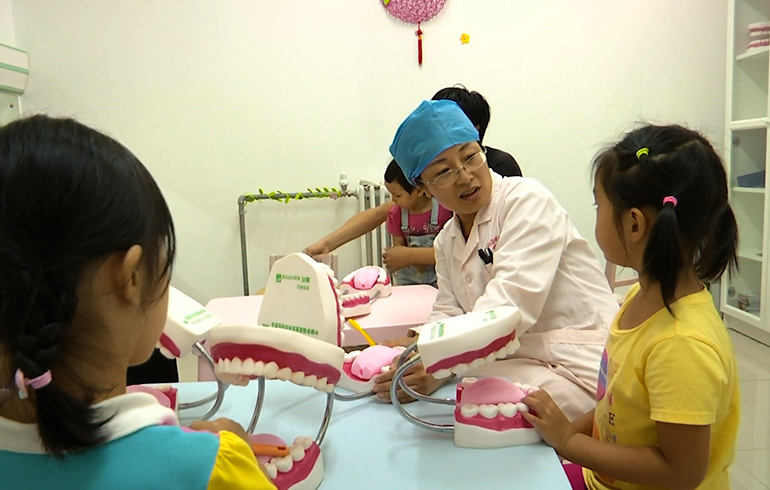 致敬偉大改革｜對(duì)話40年，講述身邊的健康故事（第三十一集）&mdash;&mdash;熒屏上醫(yī)療那些事