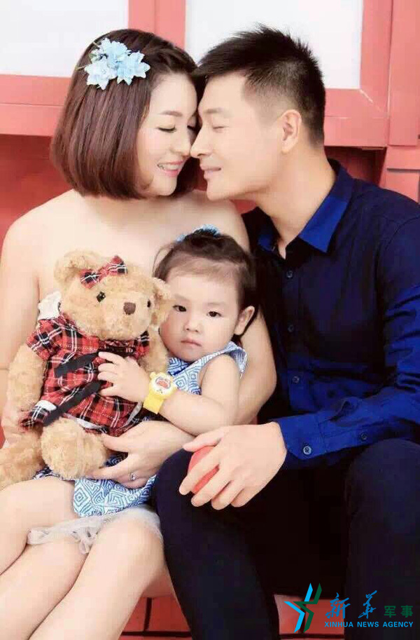 &uarr;資料圖片：張超一家三口合影。