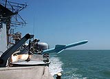 發(fā)射對海導彈