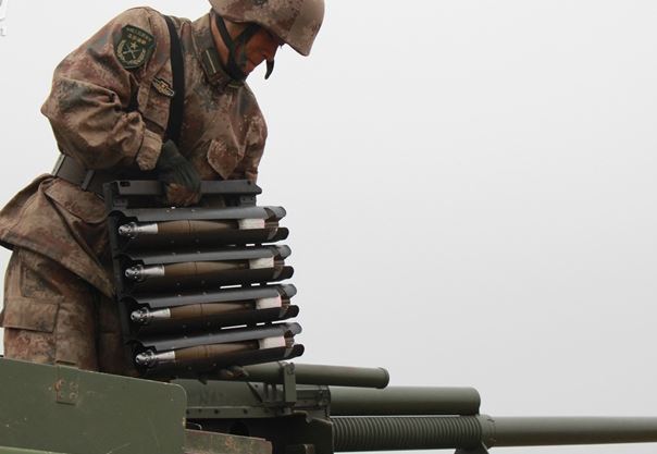 見過給火炮壓彈夾嗎？