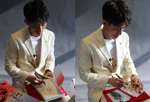 一個人最重要的素質其實就是認清自己，不管多么的成功，不要忘記自己的初心，這是最重要的。