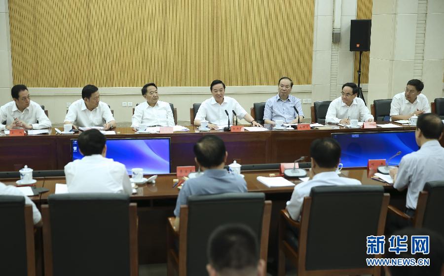 8月31日，中宣部在北京召開創(chuàng)新新聞傳播工作交流會(huì)，中共中央政治局委員、中央書記處書記、中宣部部長劉奇葆出席會(huì)議并講話。新華社記者蘭紅光攝