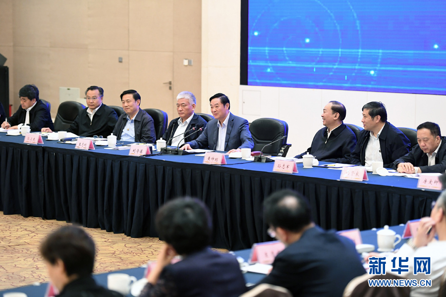 5月11日，中宣部在深圳召開深化文化體制改革座談會。中共中央政治局委員、中央書記處書記、中宣部部長劉奇葆出席會議并講話。 新華社記者張領 攝