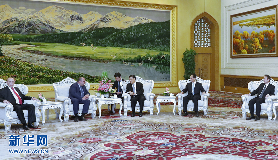 6月7日，中共中央政治局常委、中央書記處書記劉云山在北京會見金磚國家媒體高端論壇的媒體代表。新華社記者 鞠鵬 攝