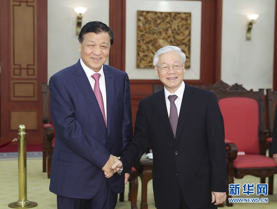 應(yīng)越南共產(chǎn)黨邀請，中共中央政治局常委、中央書記處書記劉云山9月18日至19日對越南進行正式訪問。這是9月18日，劉云山在河內(nèi)會見越共中央總書記阮富仲。 新華社記者 丁林 攝