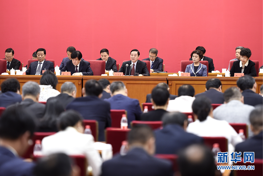 9月20日，中國(guó)電視藝術(shù)家協(xié)會(huì)第六次全國(guó)代表大會(huì)在北京召開。中共中央政治局委員、中央書記處書記、中宣部部長(zhǎng)劉奇葆出席開幕式并講話。新華社記者 燕雁 攝