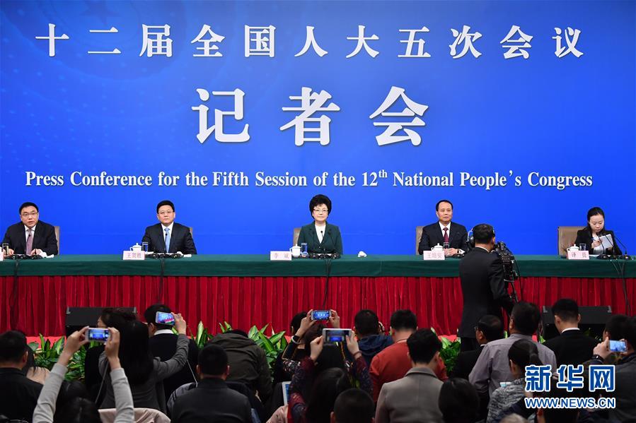 （兩會(huì)）（1）國(guó)家衛(wèi)生計(jì)生委主任李斌等就&ldquo;&lsquo;十三五&rsquo;開局之年衛(wèi)生計(jì)生改革發(fā)展&rdquo;答記者問(wèn)