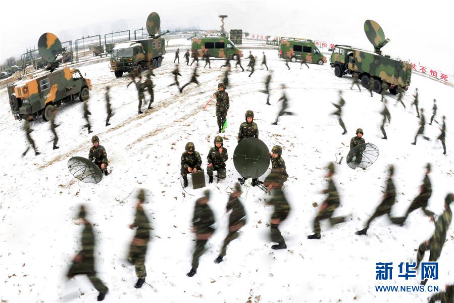 （新華全媒頭條&middot;圖文互動(dòng)）（9）備戰(zhàn)踏上新起點(diǎn)，練兵展現(xiàn)新氣象&mdash;&mdash;2018中國軍隊(duì)新年開訓(xùn)全景大掃描