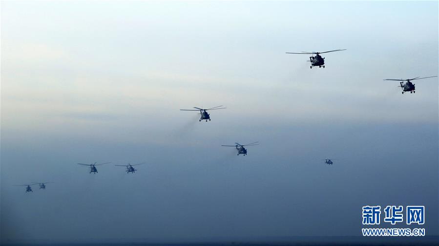 （新華全媒頭條&middot;圖文互動）（5）備戰(zhàn)踏上新起點(diǎn)，練兵展現(xiàn)新氣象&mdash;&mdash;2018中國軍隊新年開訓(xùn)全景大掃描