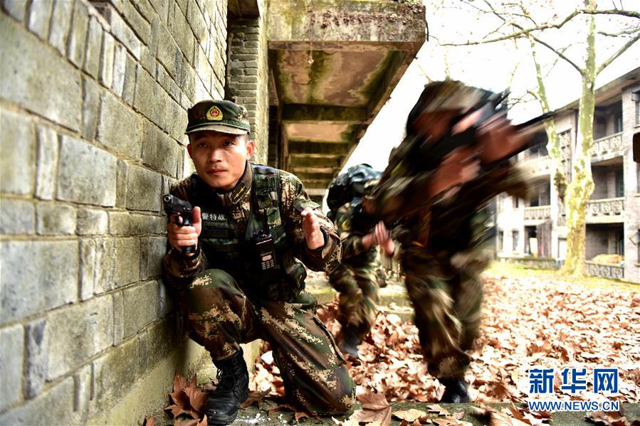 （新華全媒頭條&middot;圖文互動(dòng)）（11）備戰(zhàn)踏上新起點(diǎn)，練兵展現(xiàn)新氣象&mdash;&mdash;2018中國軍隊(duì)新年開訓(xùn)全景大掃描