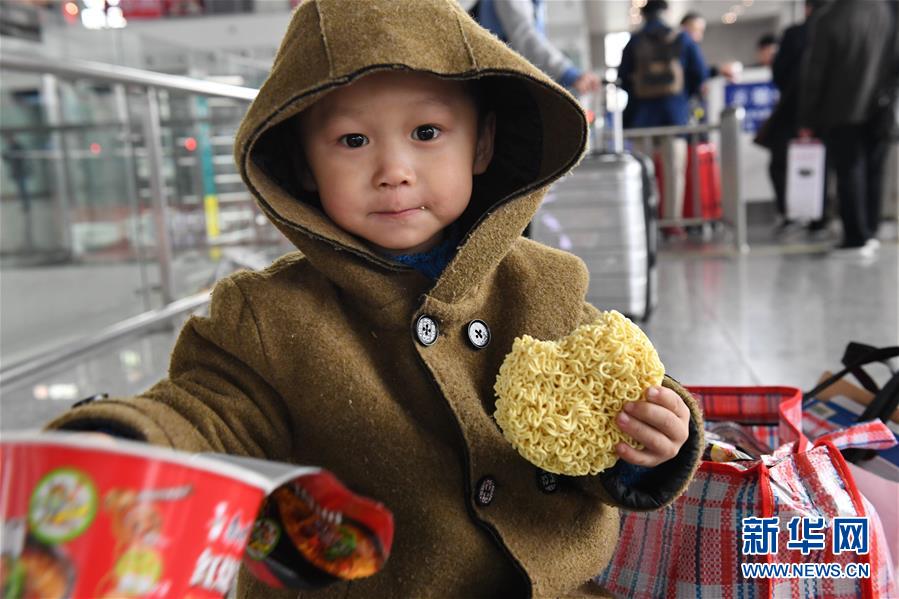 （關注春運）（14）春運中的&ldquo;萌寶寶&rdquo;