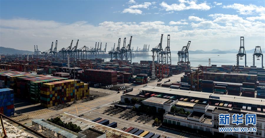 （新華全媒頭條&middot;壯闊東方潮　奮進新時代&mdash;&mdash;慶祝改革開放40年&middot;圖文互動）（14）從追趕時代到引領(lǐng)時代&mdash;&mdash;從深圳發(fā)展奇跡看中國改革開放40年 