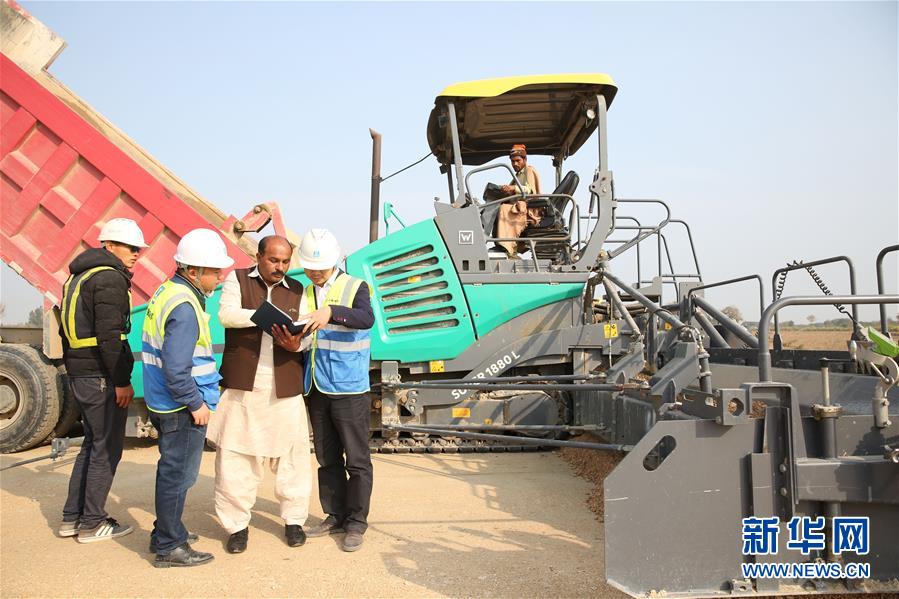 (新華全媒頭條·圖文互動)(4)構(gòu)建命運共同體 開啟上合新時代——習近平主席推動上合組織發(fā)展五年間