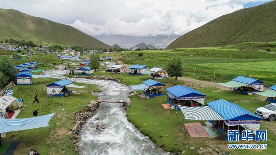 （社會(huì)）（10）夏日&ldquo;過林卡&rdquo; 親近大自然