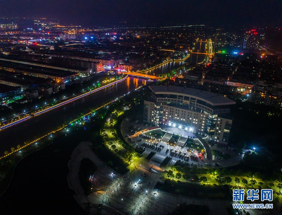 （壯闊東方潮 奮進(jìn)新時代&mdash;&mdash;慶祝改革開放40年&middot;圖文互動）（5）&ldquo;斜杠青年&rdquo;楊建平：&ldquo;我是時代的幸運(yùn)兒！&rdquo;