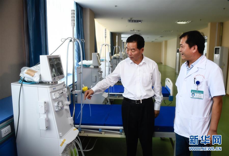 （新時代擔(dān)當(dāng)作為典型風(fēng)采&middot;圖文互動）（2）李世貴：做群眾需要的&ldquo;鐵肩膀&rdquo;