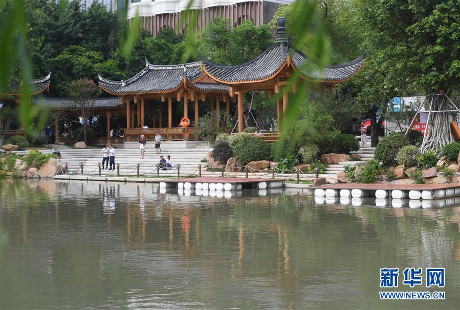 （新華全媒頭條&middot;圖文互動(dòng)）（4）為祖國(guó)驕傲，祝福偉大祖國(guó)！&mdash;&mdash;國(guó)慶漫記