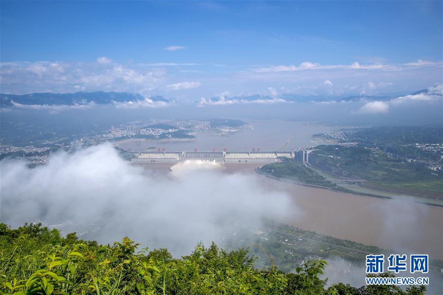 （百城百縣百企調(diào)研行&middot;圖文互動）（2）建設(shè)長江綠色走廊再譜新章&mdash;&mdash;長江三峽集團(tuán)發(fā)展紀(jì)實(shí)