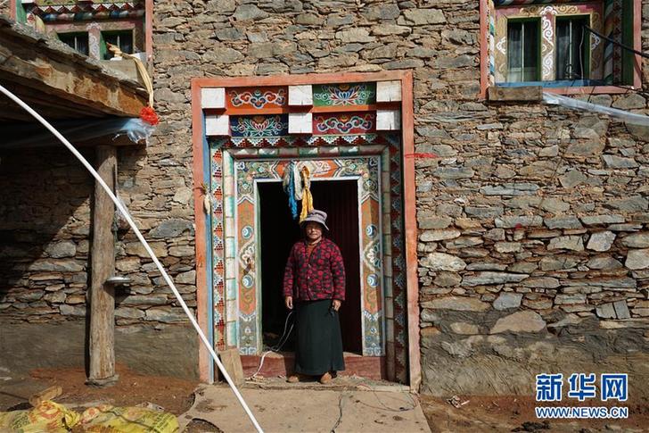 （圖文互動）（4）日子繼續(xù)好好過&mdash;&mdash;探訪金沙江堰塞湖四川安置點