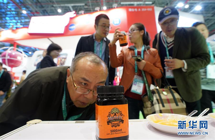 （在習(xí)近平新時(shí)代中國(guó)特色社會(huì)主義思想指引下&middot;慶祝改革開(kāi)放40周年&middot;開(kāi)放發(fā)展）（新華全媒頭條&middot;圖文互動(dòng)）（6）開(kāi)放中國(guó)：大門(mén)越開(kāi)越大 道路越走越寬