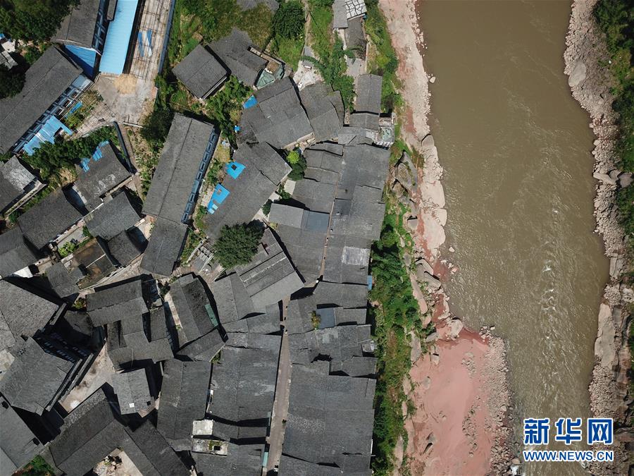 (新華全媒頭條·圖文互動(dòng))(11)新華社評(píng)論員:向著更加壯闊的航程——致敬改革開放40周年