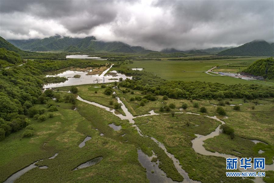 (新華全媒頭條·圖文互動(dòng))(12)新華社評(píng)論員:向著更加壯闊的航程——致敬改革開放40周年