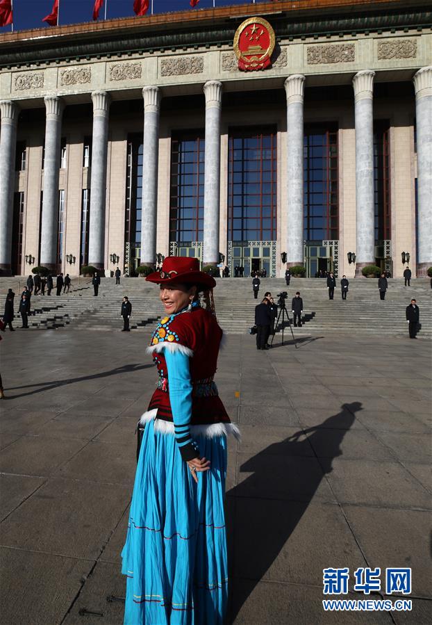 （兩會(huì)&middot;新華網(wǎng)）全國政協(xié)十三屆一次會(huì)議舉行第二次全體會(huì)議