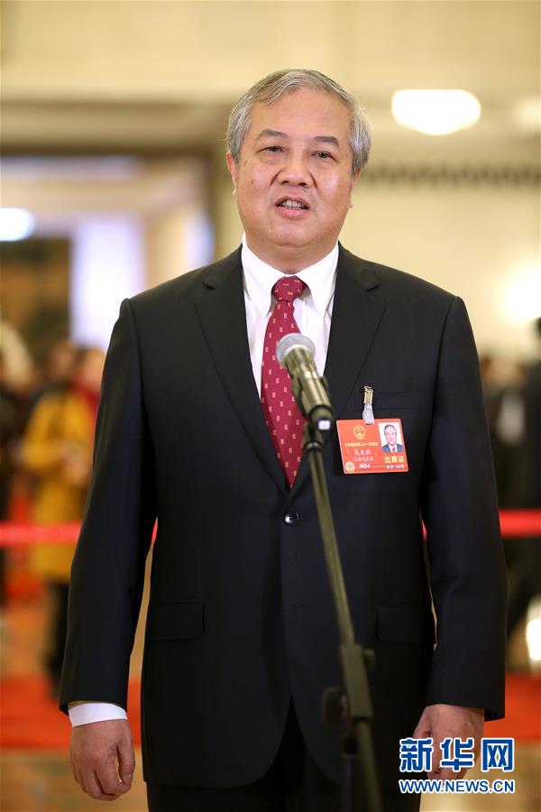 （兩會(huì)&middot;XHDW）（5）全國人大代表接受采訪