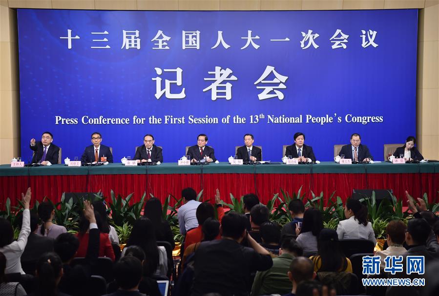 （兩會&middot;XHDW）（1）全國人大相關(guān)負(fù)責(zé)人就&ldquo;人大監(jiān)督工作&rdquo;答記者問