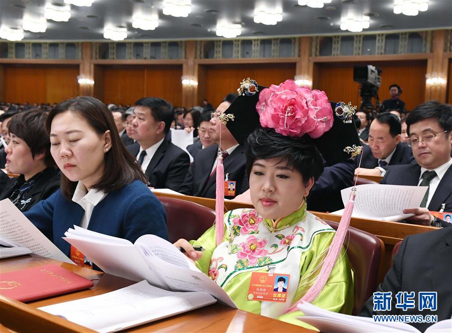 （兩會(huì)&middot;基層代表履職故事）（1）全國(guó)人大代表孫艷玲：做好非遺事業(yè)，讓古老技藝活起來