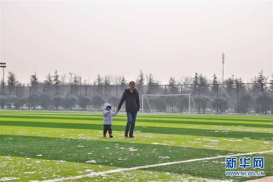 （在習(xí)近平新時(shí)代中國特色社會主義思想指引下&mdash;&mdash;新時(shí)代新作為新篇章&middot;圖文互動(dòng)）（2）水綠相間看古都 古今輝映洛陽城