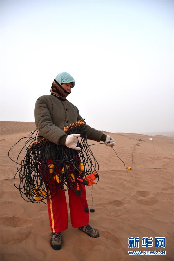 （新春走基層&middot;圖文互動）（2）走進(jìn)塔克拉瑪干：探訪沙漠物探人