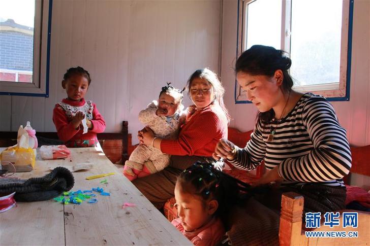 （圖文互動(dòng)）（3）&ldquo;這里過新年和往常一樣熱鬧&rdquo;&mdash;&mdash;西藏雅江堰塞湖受災(zāi)群眾安置點(diǎn)新春見聞