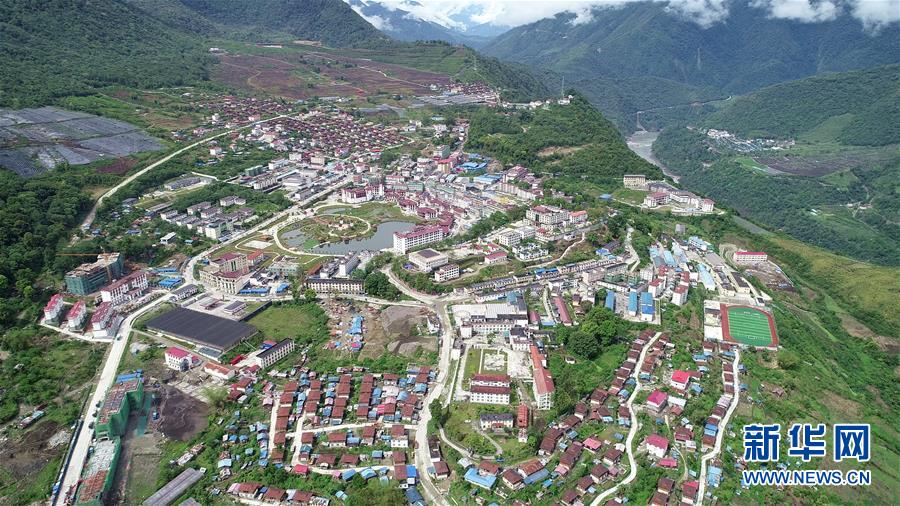 （兩會(huì)前夕看落實(shí)&middot;圖文互動(dòng)）（1）格?；ㄩ_(kāi) 幸福路寬&mdash;&mdash;西藏落實(shí)習(xí)近平總書(shū)記全國(guó)兩會(huì)重要講話精神紀(jì)實(shí)