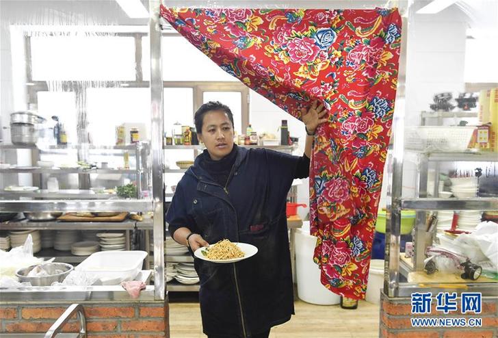 （在習(xí)近平新時代中國特色社會主義思想指引下&mdash;&mdash;新時代新作為新篇章&middot;圖文互動）（5）三年，從無名小屯到聲名遠播&mdash;&mdash;這個&ldquo;雪鄉(xiāng)&rdquo;是如何做到的？