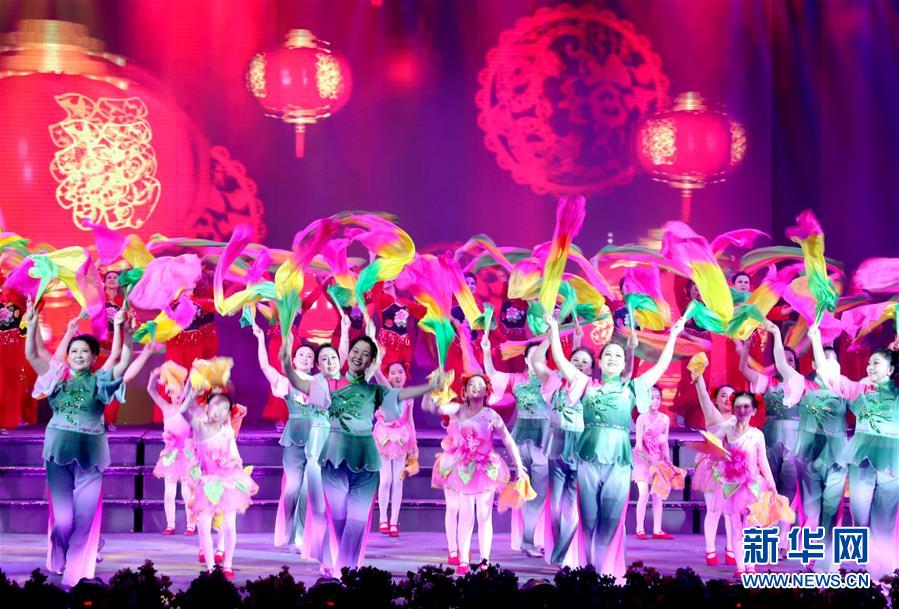 （在習(xí)近平新時(shí)代中國(guó)特色社會(huì)主義思想指引下&mdash;&mdash;新時(shí)代新作為新篇章&middot;圖文互動(dòng)）（2）歡樂(lè)的&ldquo;精氣神兒&rdquo;從哪來(lái)？&mdash;&mdash;&ldquo;東北小延安&rdquo;用&ldquo;文化密鑰&rdquo;解鎖基層治理