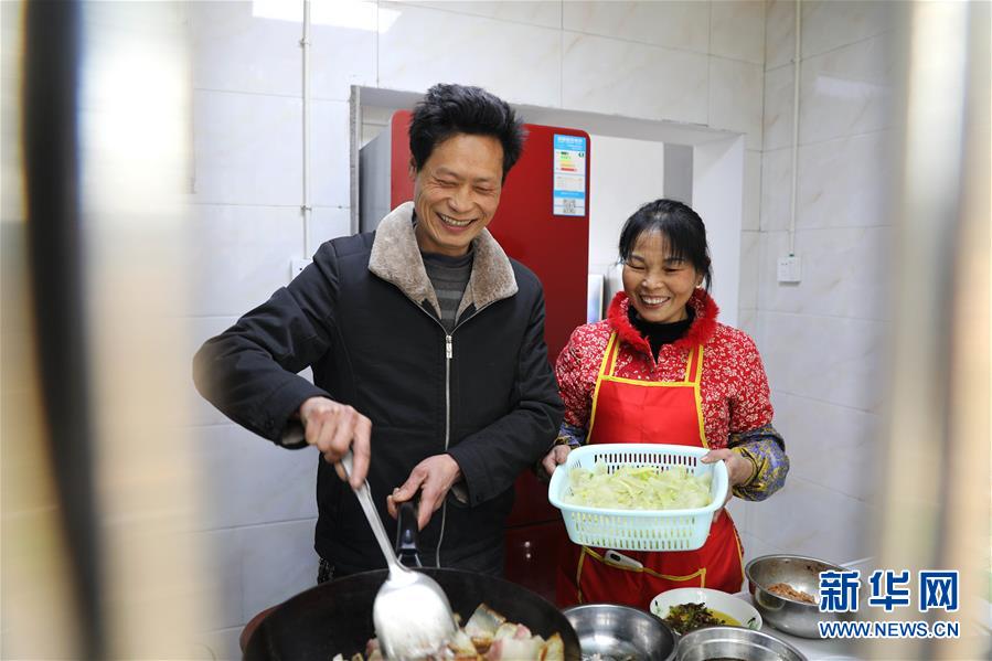 （脫貧攻堅(jiān)&middot;圖文互動）（1）花田喜事