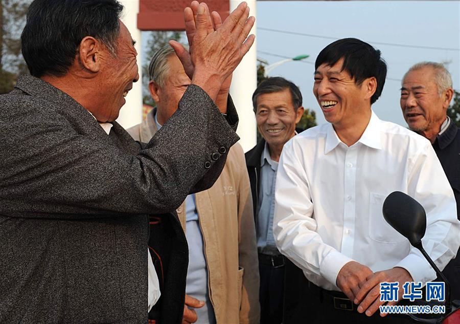 （新華全媒頭條&middot;愛(ài)國(guó)情 奮斗者&middot;圖文互動(dòng)）（12）致敬，為祖國(guó)獻(xiàn)身的英雄！