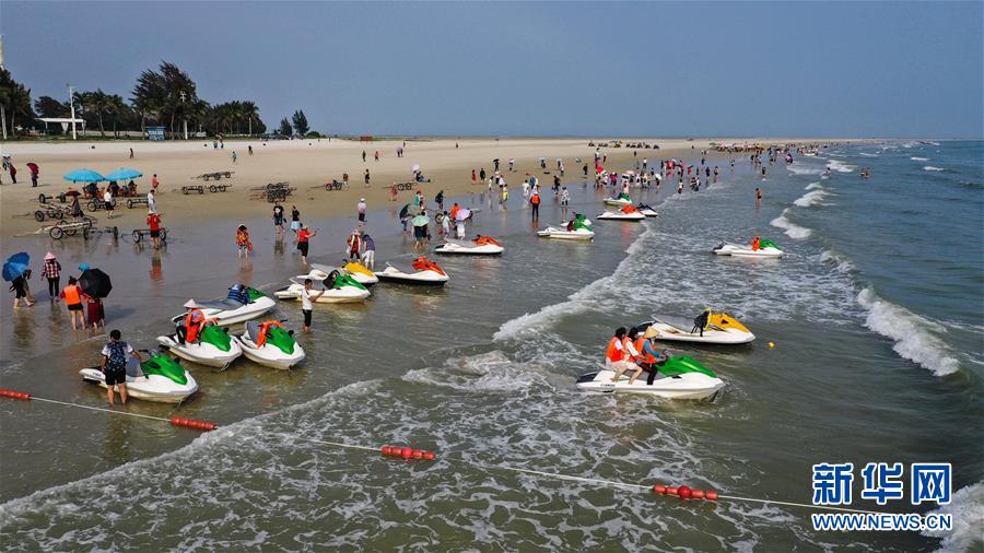 （壯麗70年 奮斗新時(shí)代&mdash;&mdash;推動(dòng)高質(zhì)量發(fā)展調(diào)研行&middot;圖文互動(dòng)）（1）近海能看鯨魚(yú)白海豚，廣西這片濱海旅游勝地啥來(lái)頭？