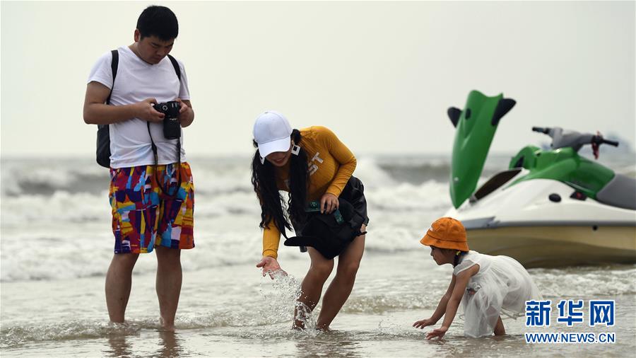 （壯麗70年 奮斗新時代&mdash;&mdash;推動高質量發(fā)展調研行&middot;圖文互動）（7）近海能看鯨魚白海豚，廣西這片濱海旅游勝地啥來頭？