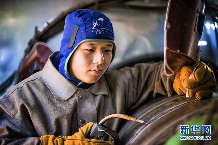 （新華全媒頭條&middot;愛國情 奮斗者&middot;圖文互動）（3）以青春之我，創(chuàng)青春中國&mdash;&mdash;寫在五四運動100周年之際