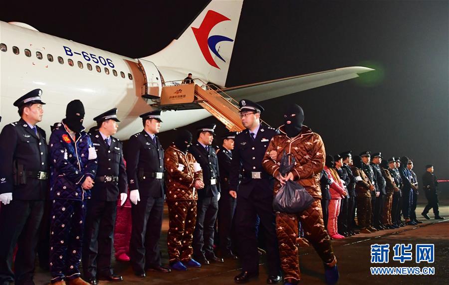 （新華全媒頭條&middot;圖文互動(dòng)）（6）擔(dān)負(fù)起護(hù)航新時(shí)代中國特色社會(huì)主義的崇高使命&mdash;&mdash;黨的十八大以來公安工作述評(píng)