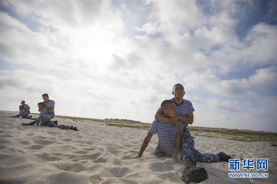 （壯麗70年&middot;奮斗新時(shí)代&middot;新華全媒頭條&middot;圖文互動(dòng)）（5）&ldquo;你在我的航程上，我在你的視線里&rdquo;&mdash;&mdash;走進(jìn)海軍西沙中建島官兵的五彩世界